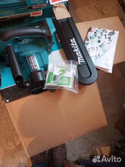 Аккумуляторная цепная пила makita duc302