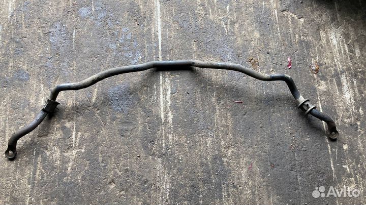 Стабилизатор передний Mitsubishi Carisma MR403364