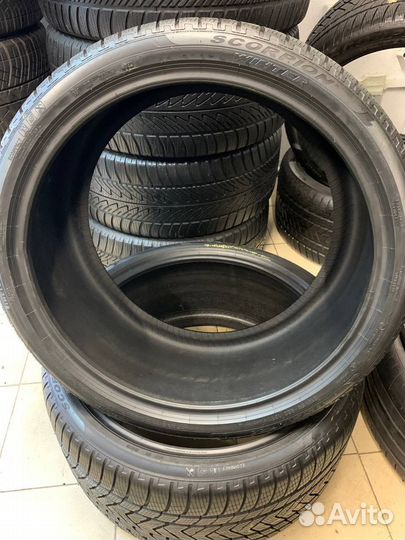 Pirelli Scorpion Winter 275/35 R22 и 315/30 R22 104V