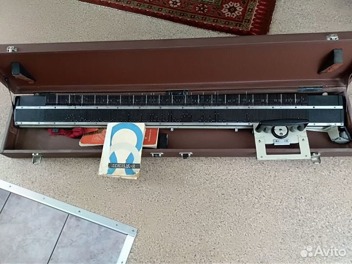 Продаётся вязальная машина