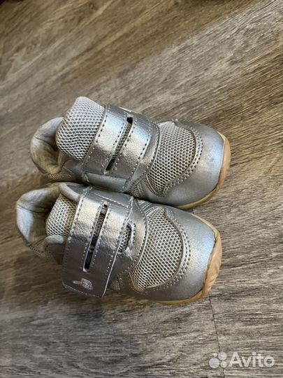 Кроссовки для девочки 23 размер kiDix