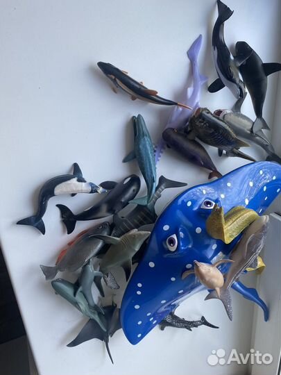 Морские обитатели, акулы игрушки