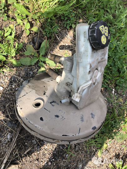 Вакуумный усилитель тормозов Ford Focus 2