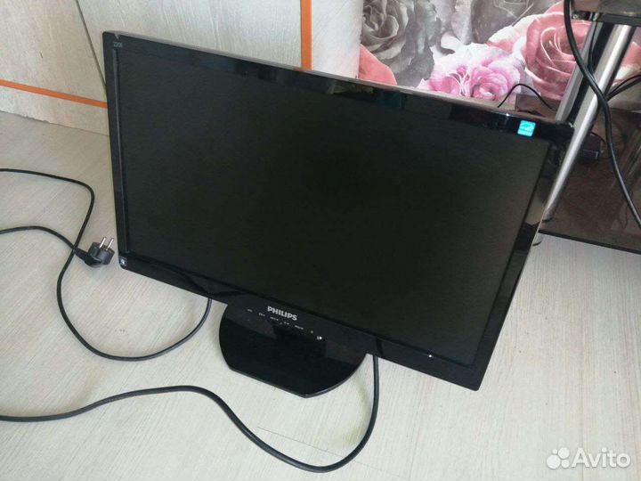 Монитор philips 22