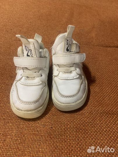 Кроссовки детские