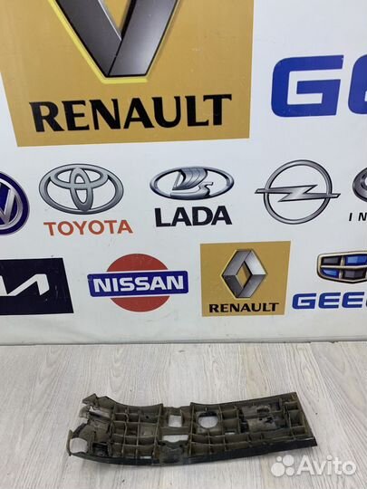 Кронштейн крепление бампера Renault laguna 2 Прав