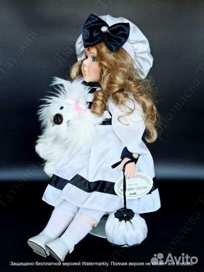 Куколка фарфоровая коллекционная