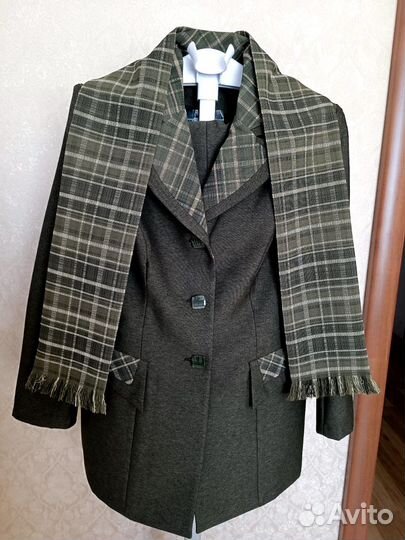 Брючный костюм женский 52 размер