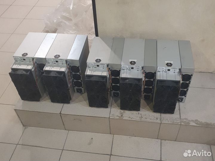 Asic майнер Antminer S21