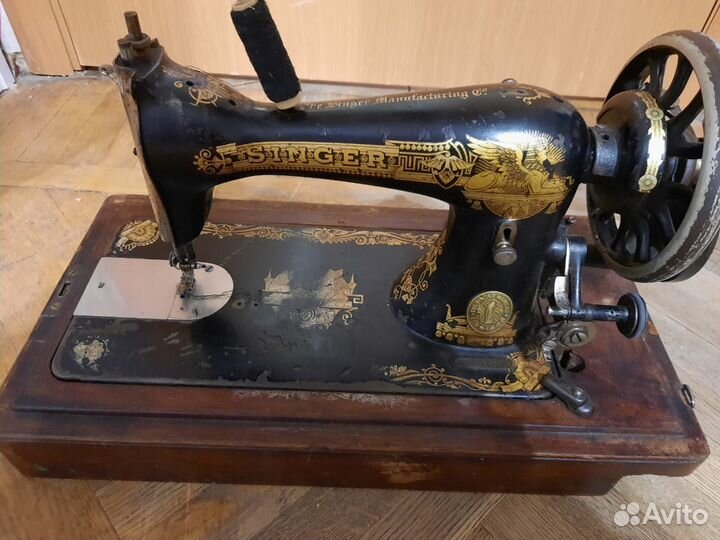 Швейная машина Singer