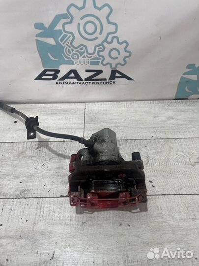 Суппорт задний правый Ford Focus 3