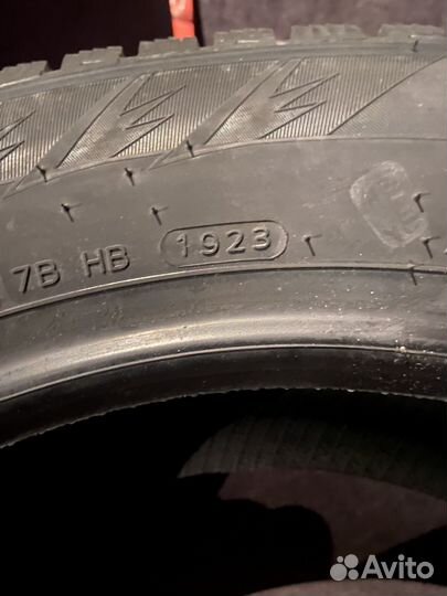 Hankook Winter I'Pike RS2 W429 215/60 R17 100T