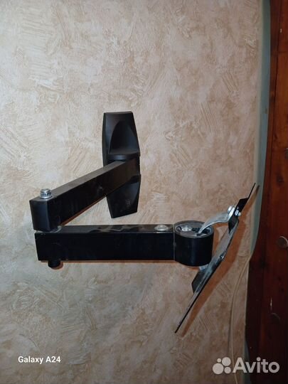 Кронштейн для телевизора