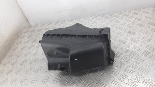 Корпус воздушного фильтра toyota corolla E12 (99P1