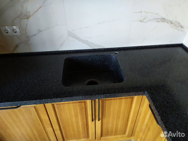 Столешница из искусственного камня (акрил, кварц)