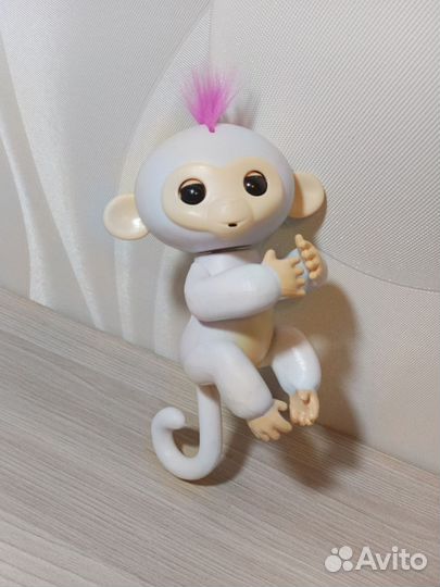 Интерактивная игрушка Обезьянка София fingerlings