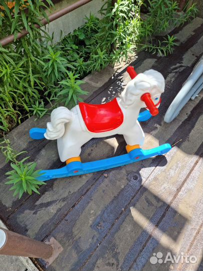 Детская лошадка качалка