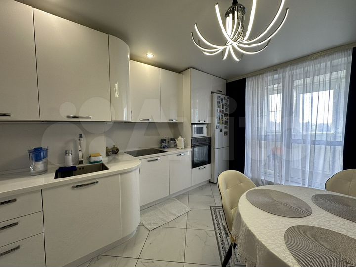 2-к. квартира, 73 м², 14/14 эт.