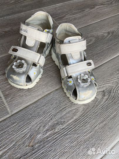 Босоножки для девочки