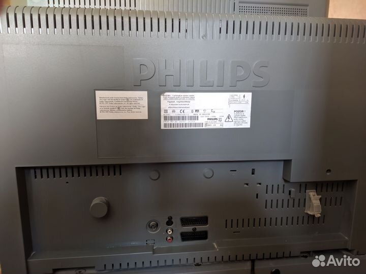 Телевизор Philips 32PW9308/12 c тумбой