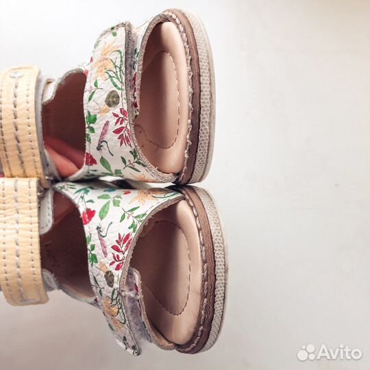 Сандалии для девочки