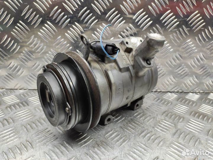 Компрессор кондиционера Mitsubishi Pajero 3 V73