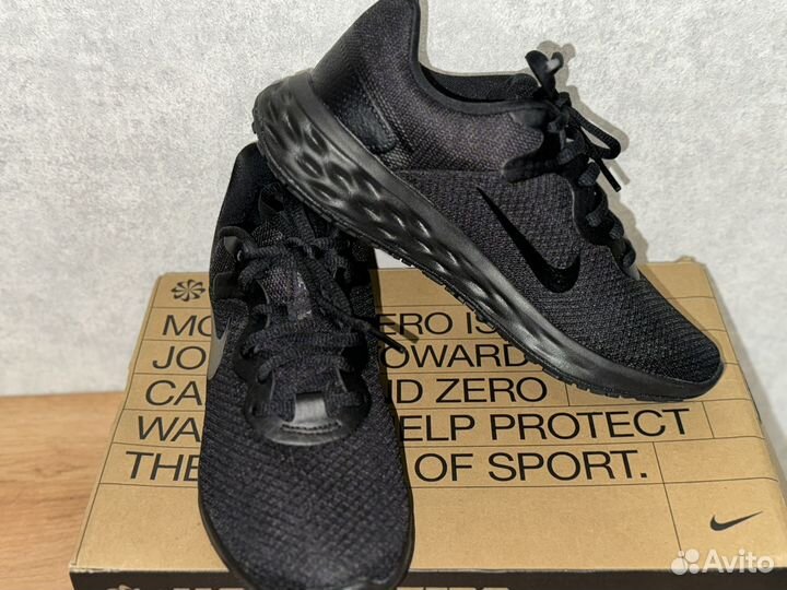 Кроссовки nike новые оригинал 38