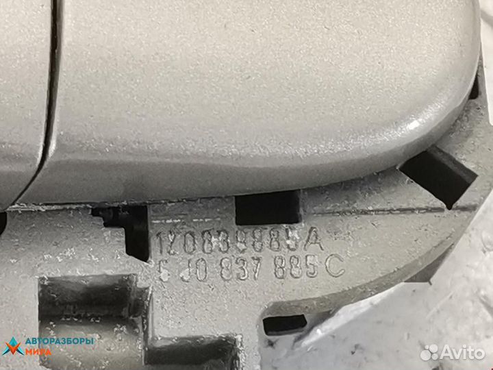 Ручка наружная передняя правая Skoda Fabia 2 (5J)