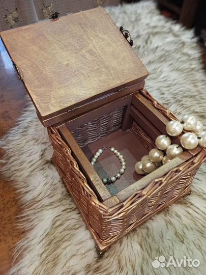 Сундук плетеный