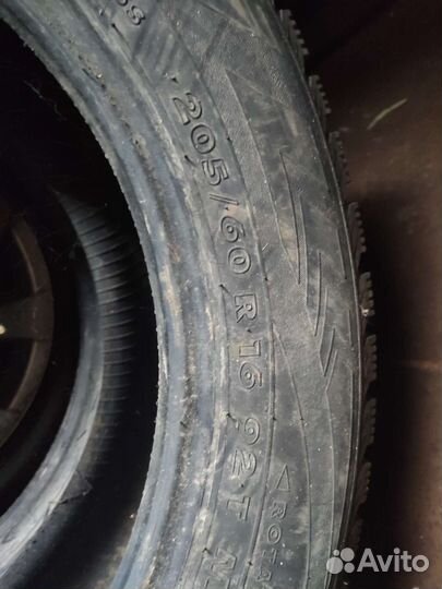 Nokian Tyres Hakkapeliitta 4 205/60 R16
