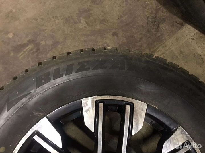 Bridgestone Blizzak Spike-02 SUV 265/60 R18