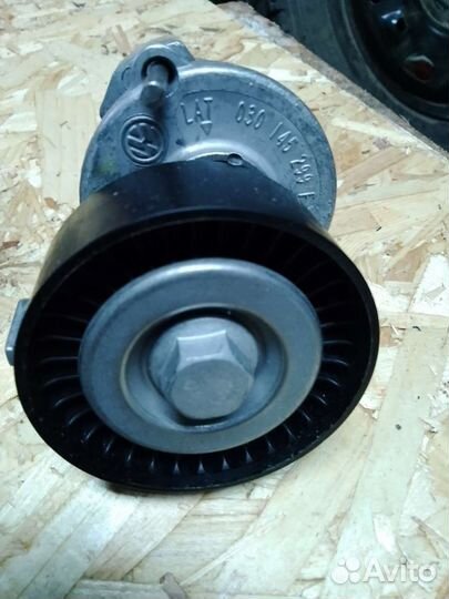 Натяжной ролик 030 145 299 f