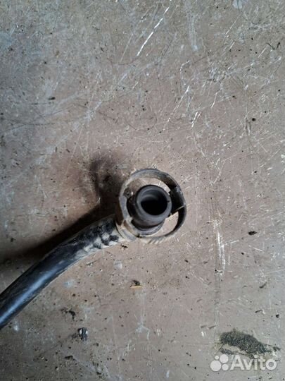 Трубка картерных газов на Jaguar s-type