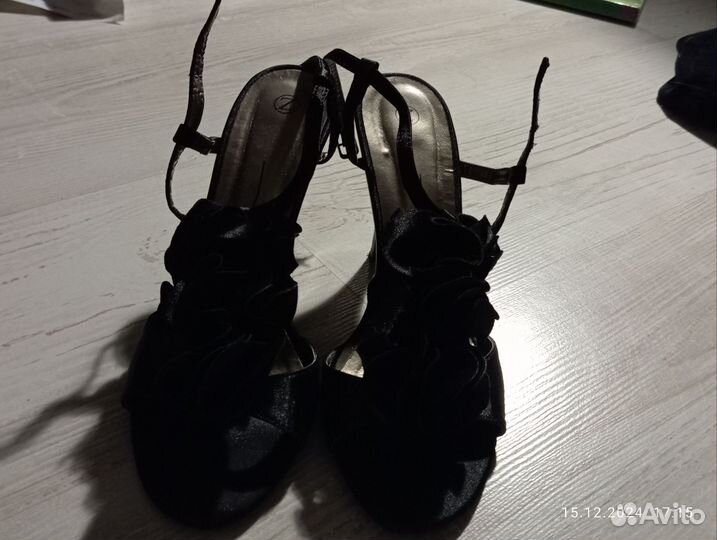Босоножки женские 37 размер