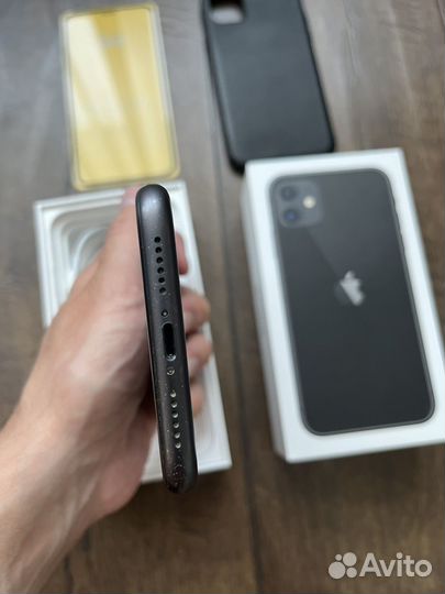 iPhone 11, 64 ГБ