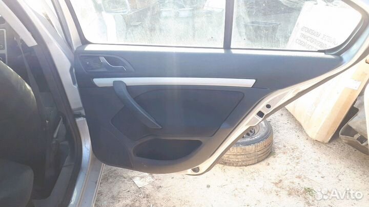 Обшивка задняя левая правая Octavia A5