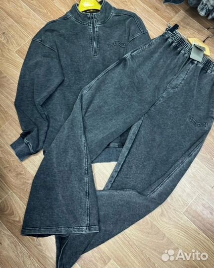 Костюм Balenciaga 46-56