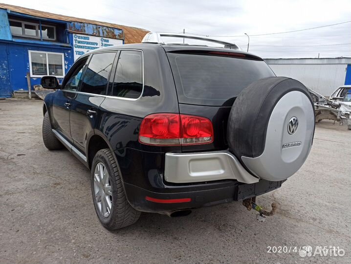 Трубка масляная Volkswagen Touareg 2004 077103215C