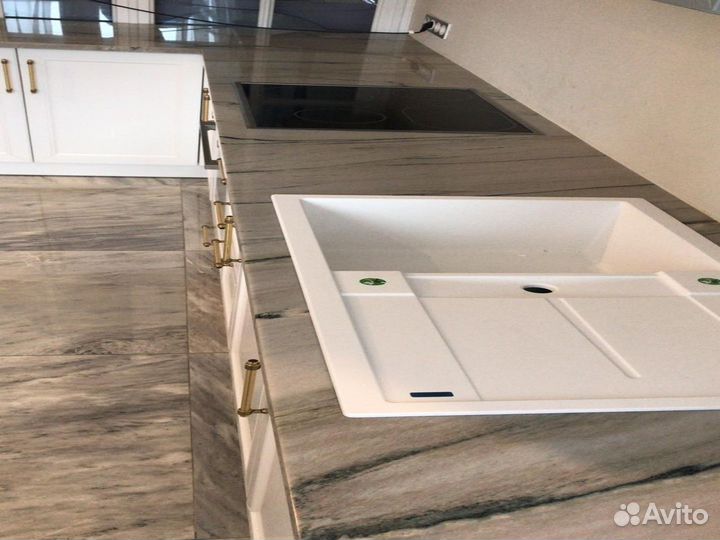 Столешница кухонная, в ванну, под заказ