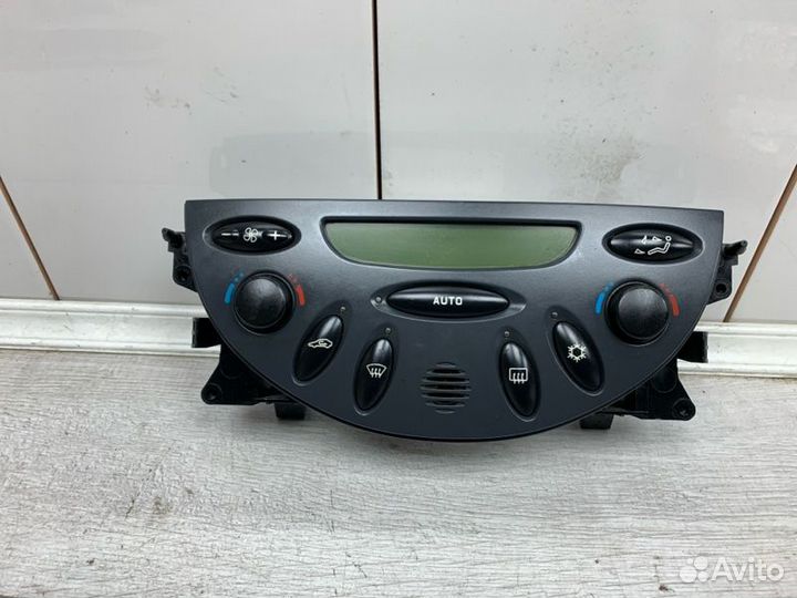 Переключатель отопителя Citroen C5 2.2 2002