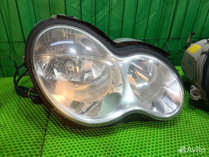 Фара левая+фара правая Mercedes-Benz C W203