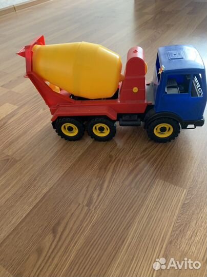 Детский электромобиль