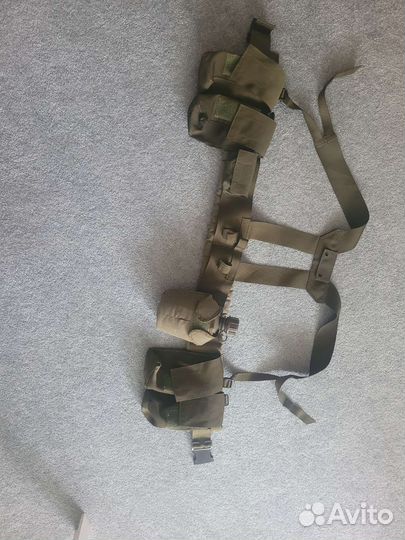 Разгрузочный пояс с подсумками и фляжкой