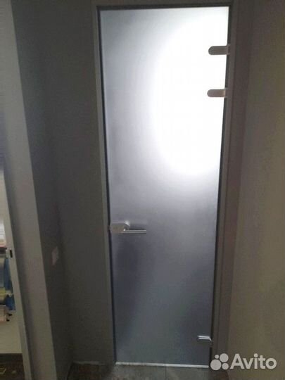Дверь стеклянная межкомнатная