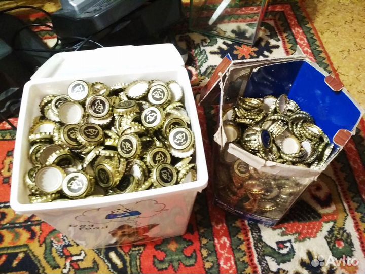 2500 Пивных крышек (кронен-пробки)