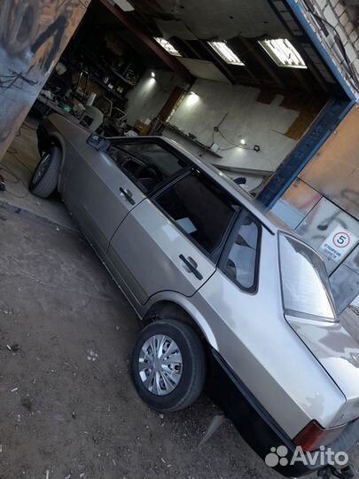 ВАЗ 21099 1.5 МТ, 2004, 300 000 км