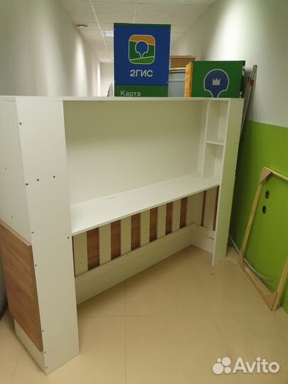 Стойка ресепшен