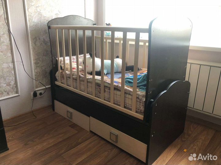 Продам детскую кроватку