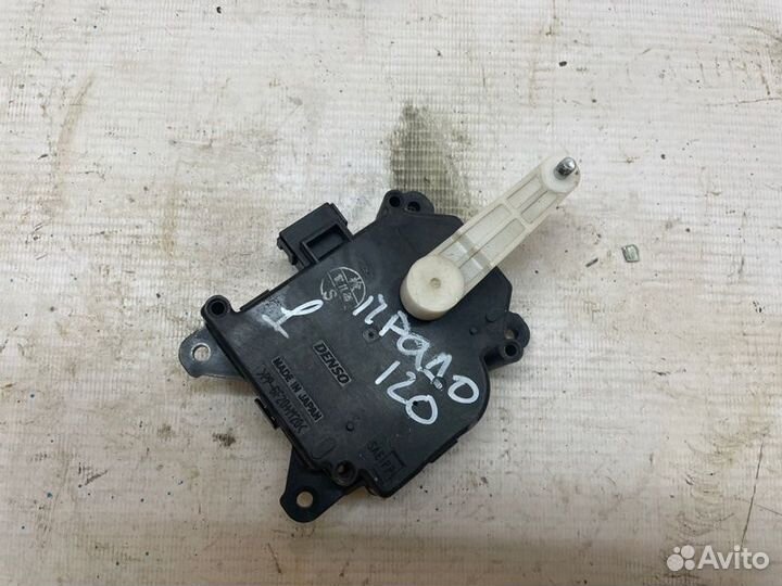 Сервопривод заслонки печки Toyota Land Cruiser