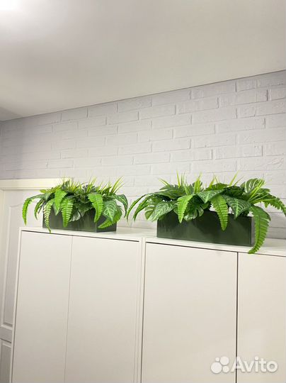 Ящики с искусственной травкой